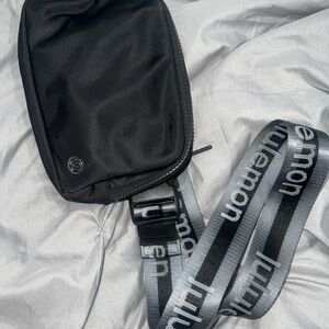 lululemon belt bag